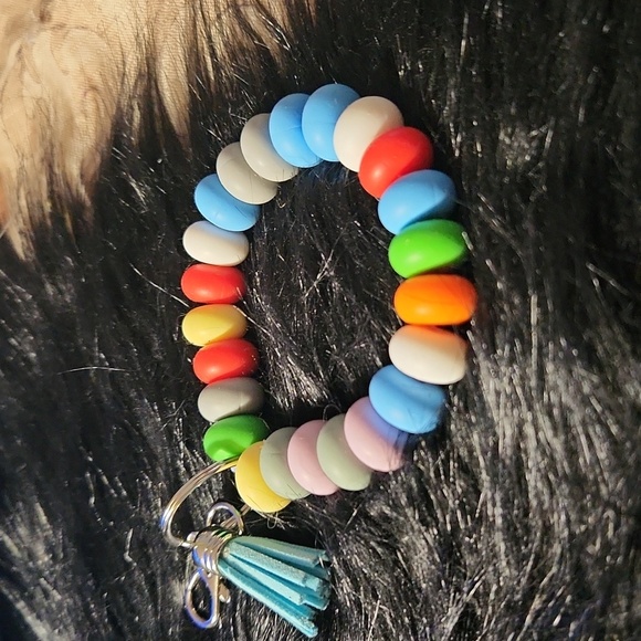 Just in: Handcrafted beaded keychain - Picture 3 of 4